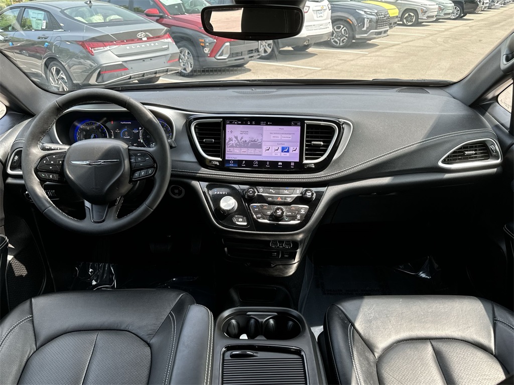 2022 Chrysler Pacifica Touring L 20