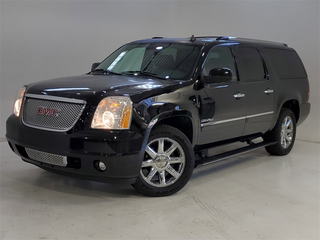 2013 GMC Yukon XL Denali 1