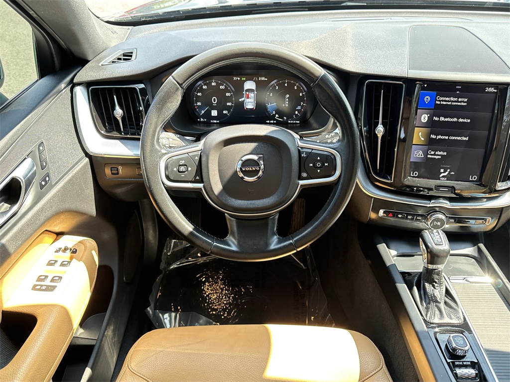 2020 Volvo XC60 T5 Momentum 17