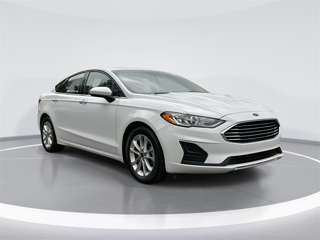 2020 Ford Fusion SE 1