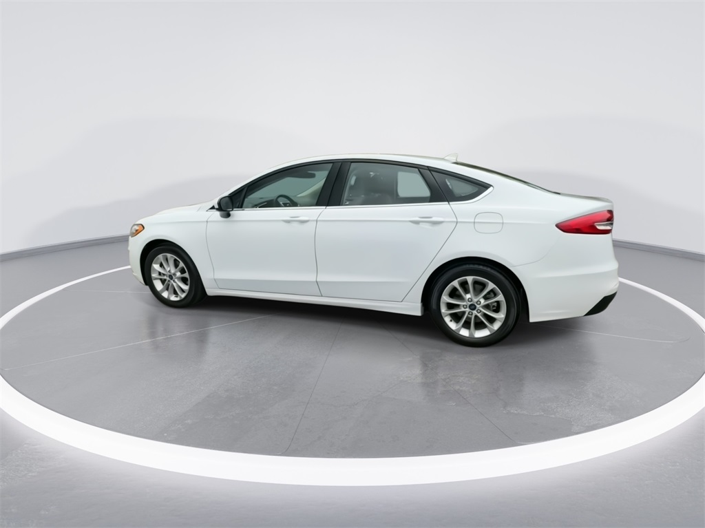 2020 Ford Fusion SE 8