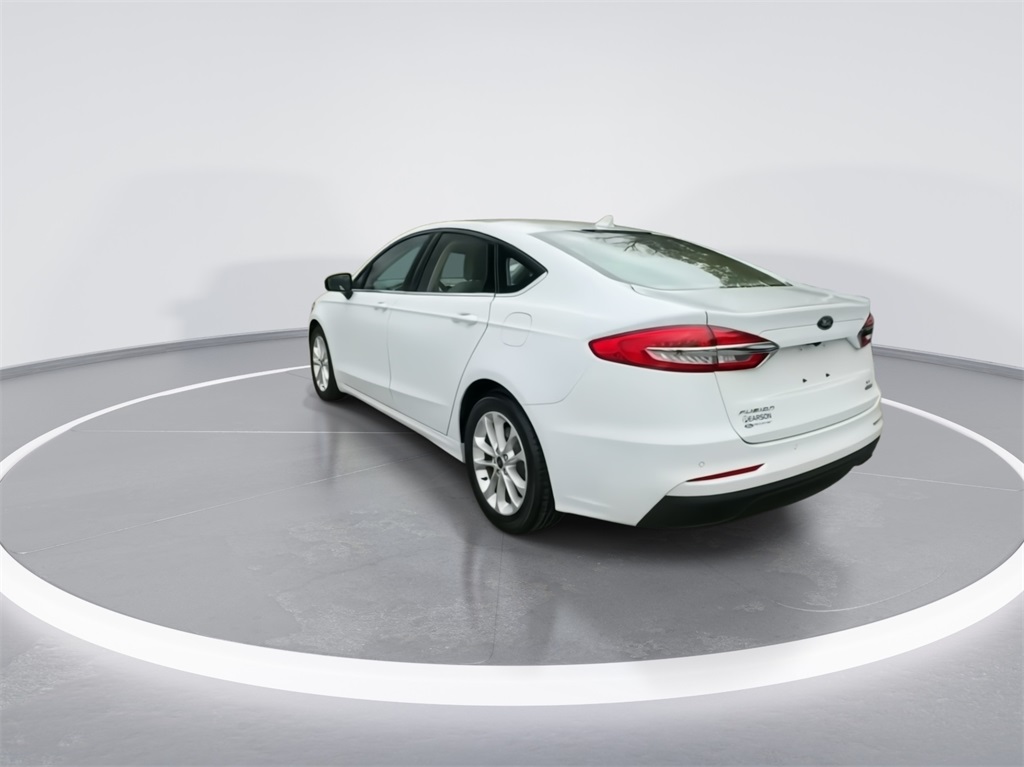 2020 Ford Fusion SE 9