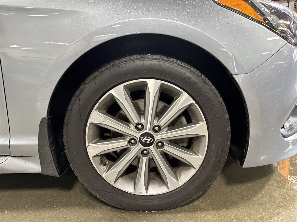 2016 Hyundai Sonata Base 15