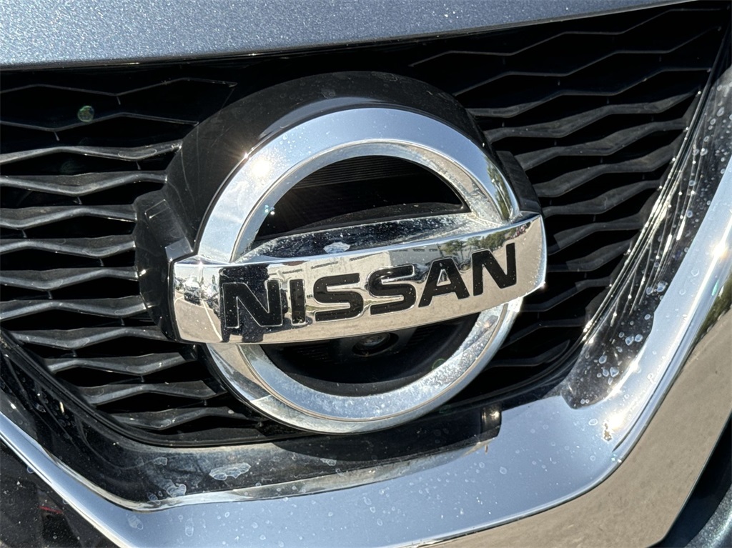 2014 Nissan Rogue SL 14