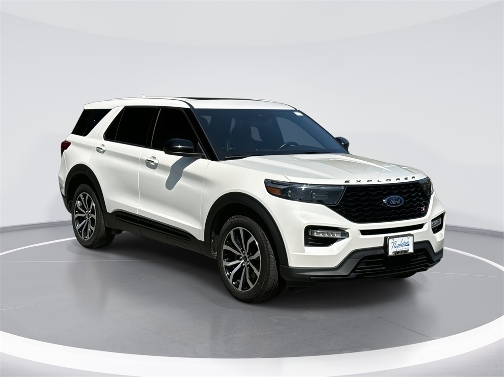 2022 Ford Explorer ST 1