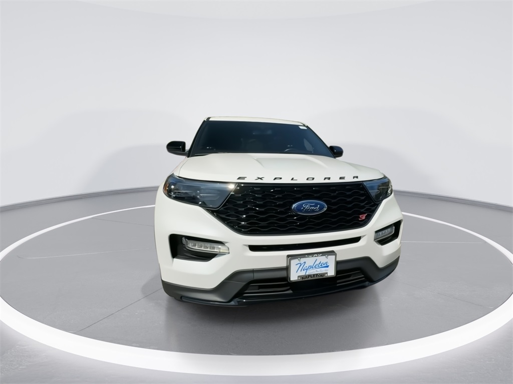 2022 Ford Explorer ST 4