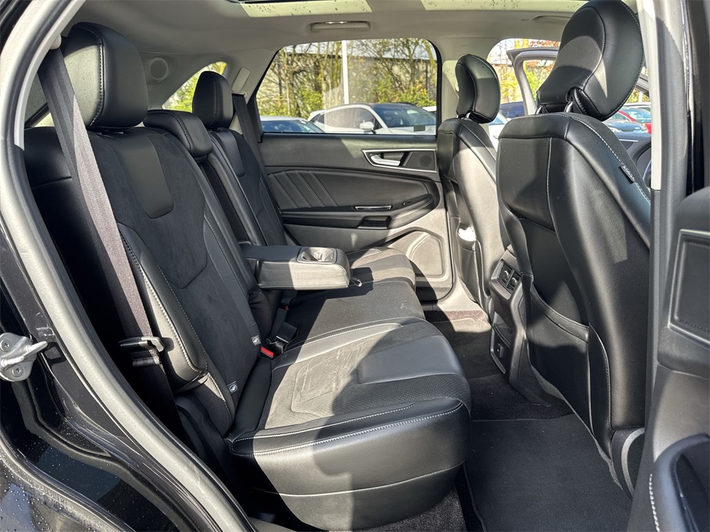 2016 Ford Edge Sport 34