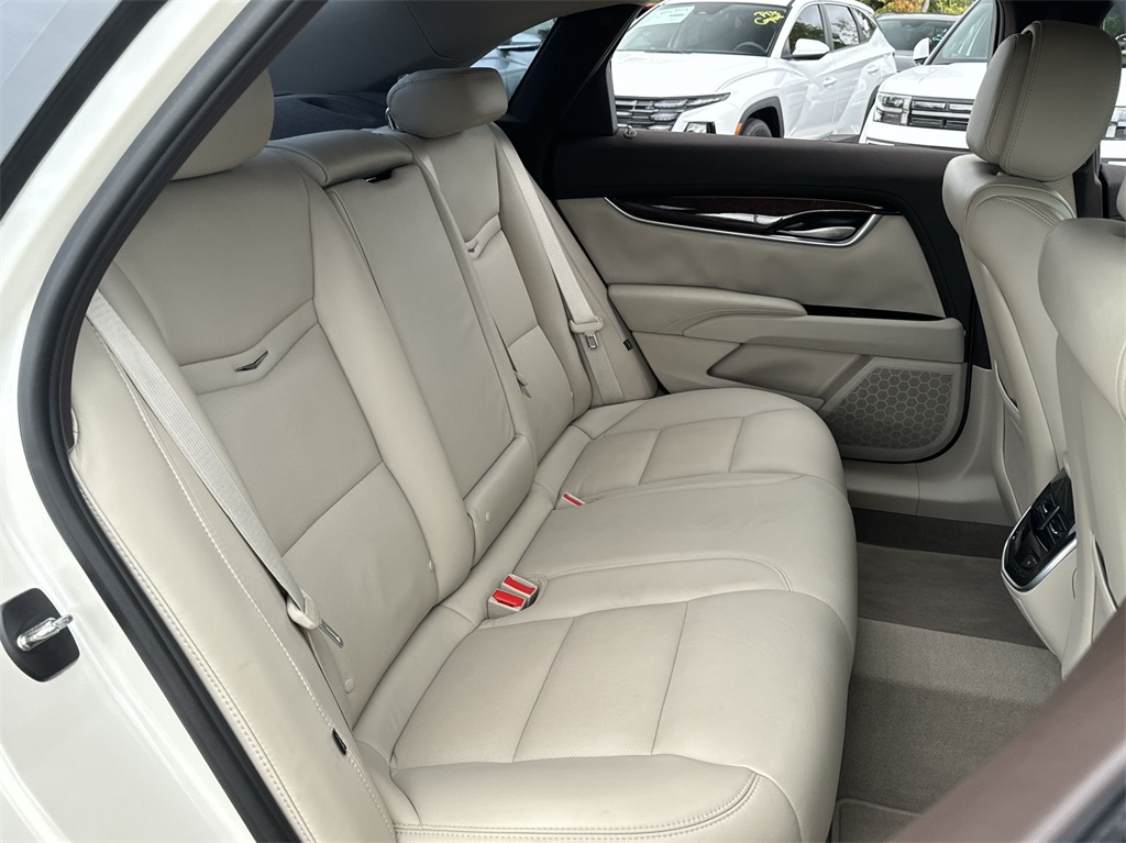 2014 Cadillac XTS Luxury 34