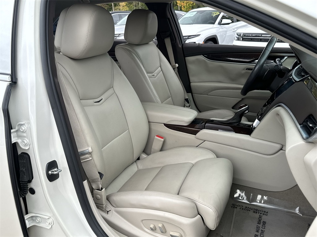 2014 Cadillac XTS Luxury 35