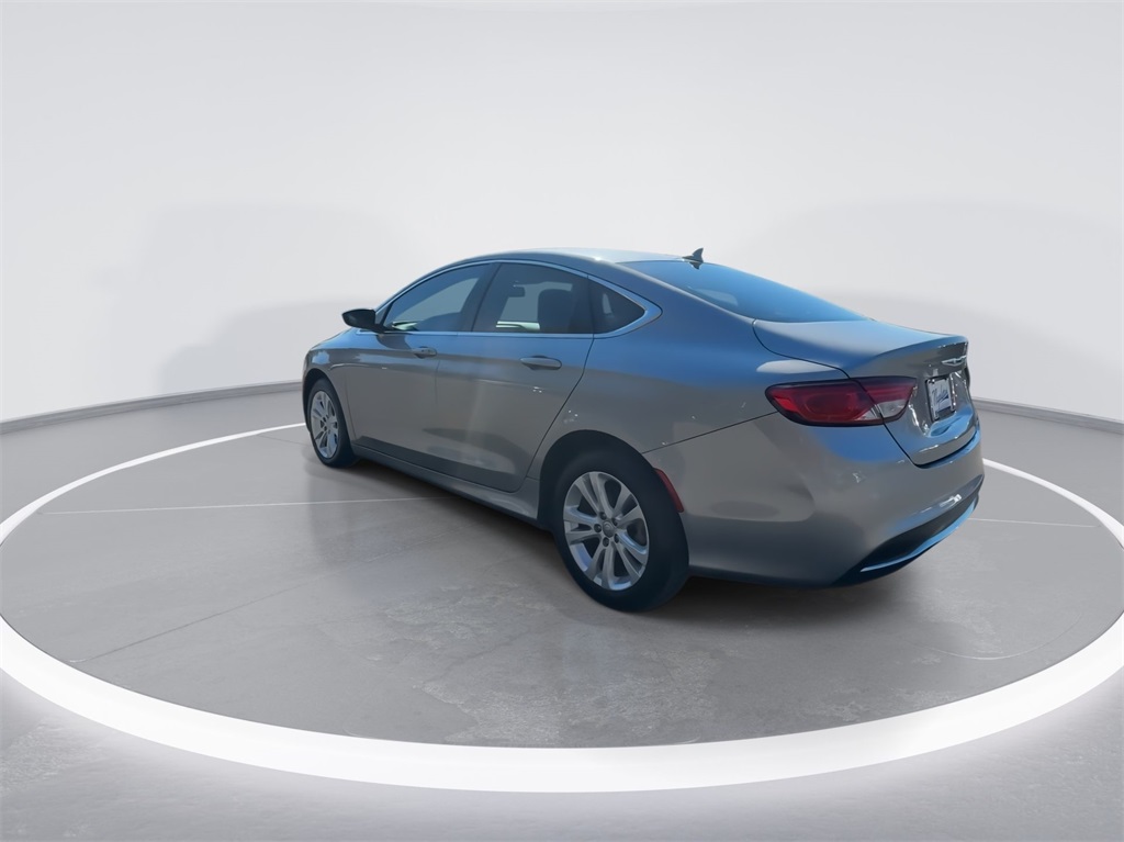 2017 Chrysler 200 Limited 8