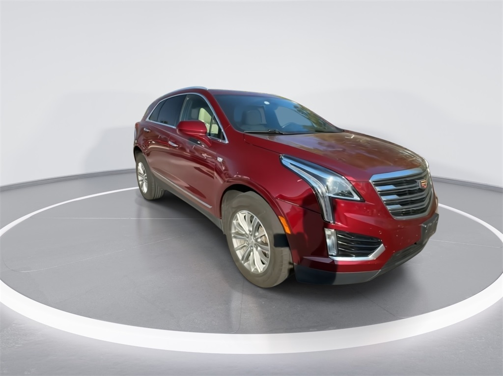 2017 Cadillac XT5 Luxury 2