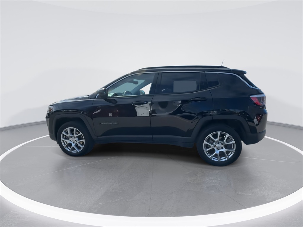 2022 Jeep Compass Latitude Lux 7