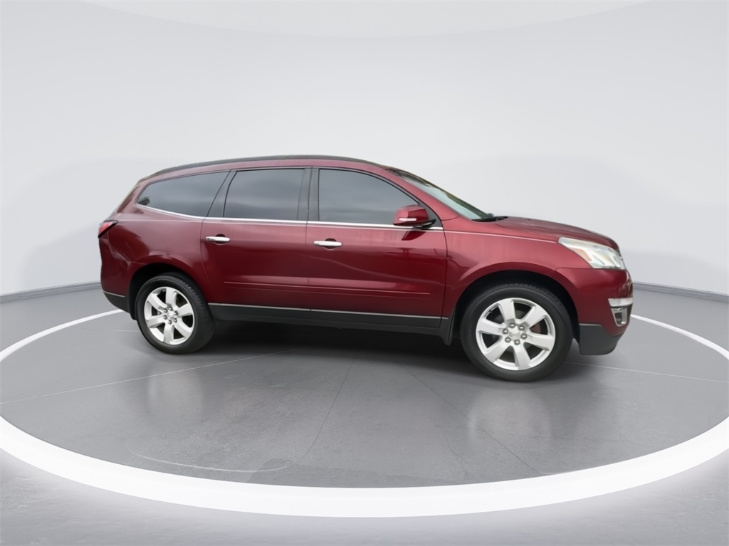 2017 Chevrolet Traverse LT 13