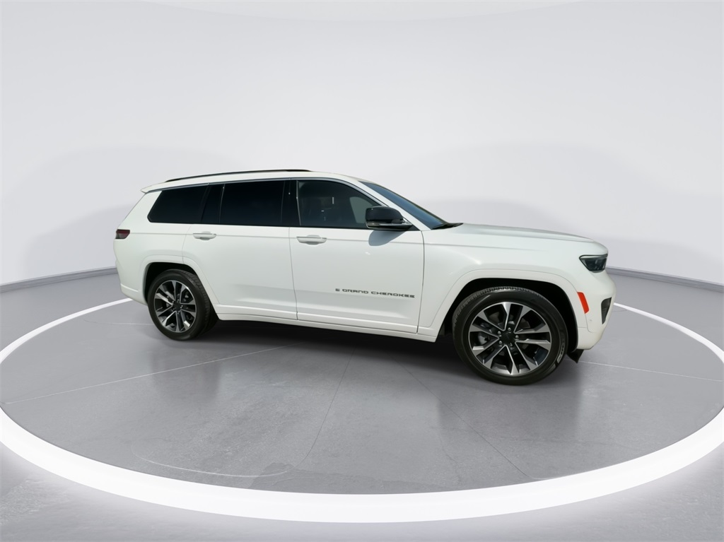 2021 Jeep Grand Cherokee L Overland 13