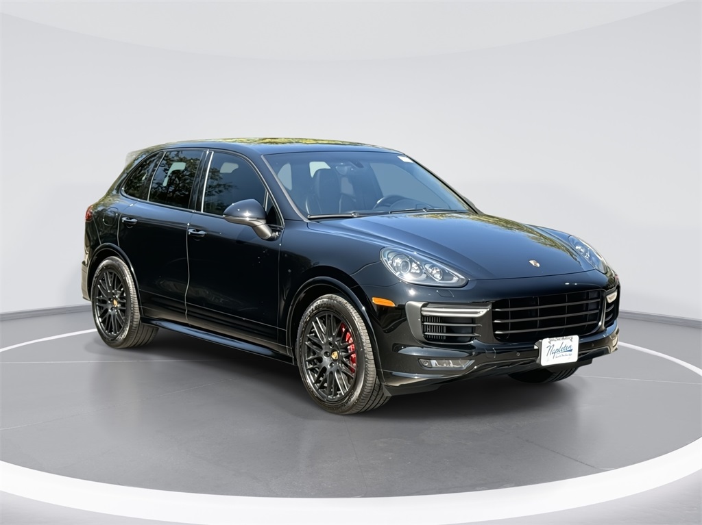 2017 Porsche Cayenne GTS 1