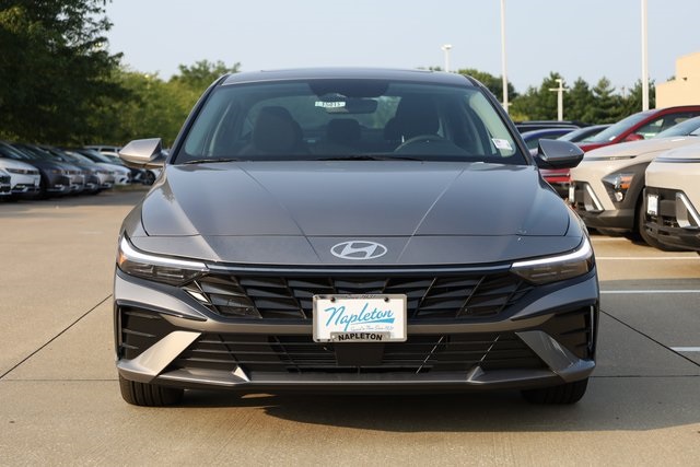 2024 Hyundai Elantra SEL 3