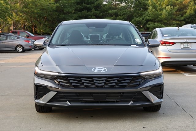 2024 Hyundai Elantra SEL 3