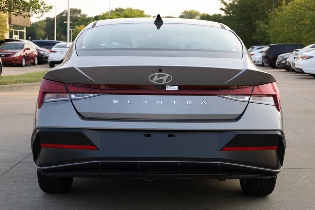 2024 Hyundai Elantra SEL 6