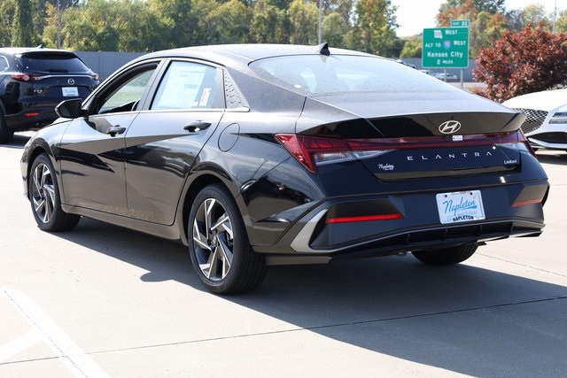 2025 Hyundai Elantra Limited 4