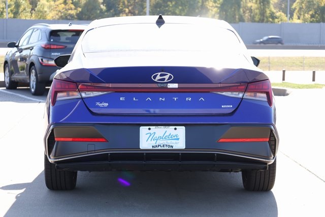 2025 Hyundai Elantra Hybrid Limited 6