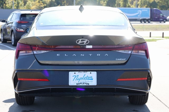 2025 Hyundai Elantra Limited 6