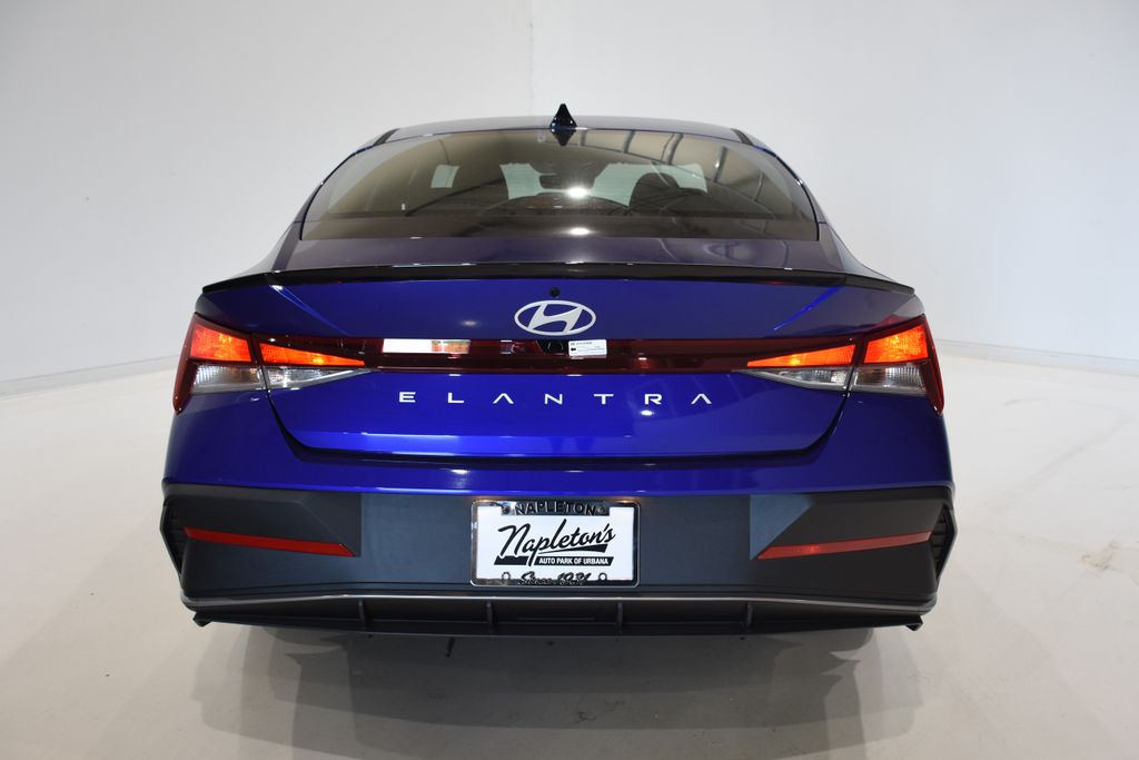 2025 Hyundai Elantra SEL 5