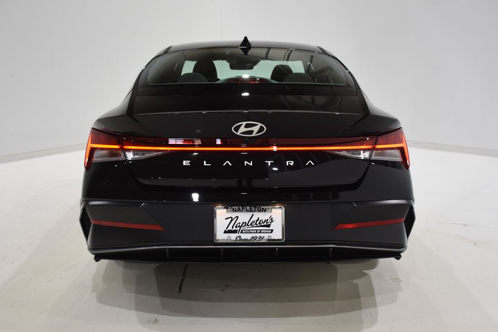 2025 Hyundai Elantra SEL 5