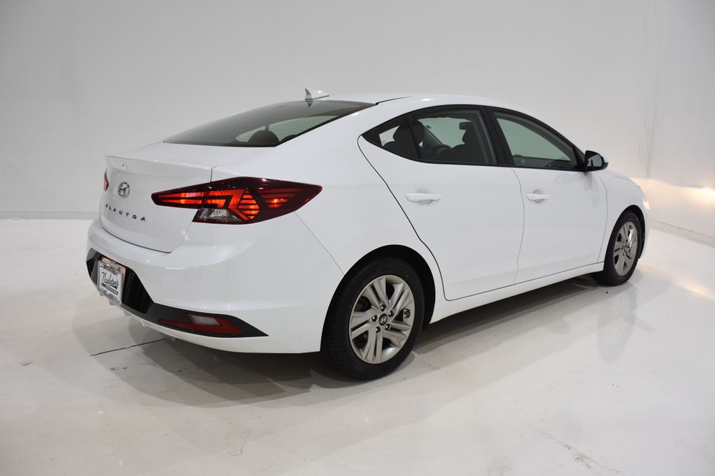 2019 Hyundai Elantra SEL 4