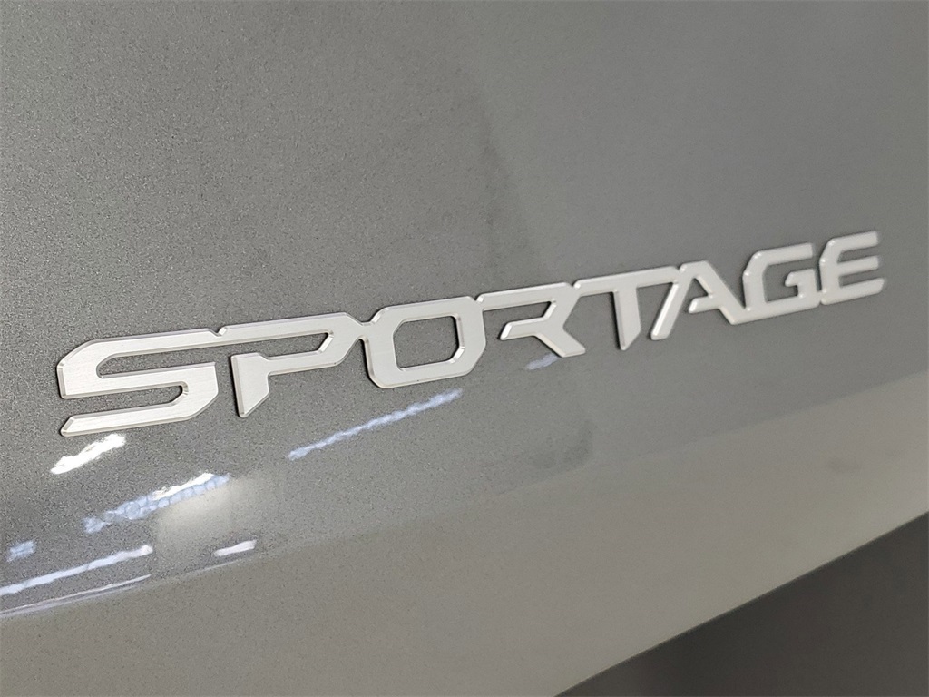 2024 Kia Sportage Hybrid LX 7