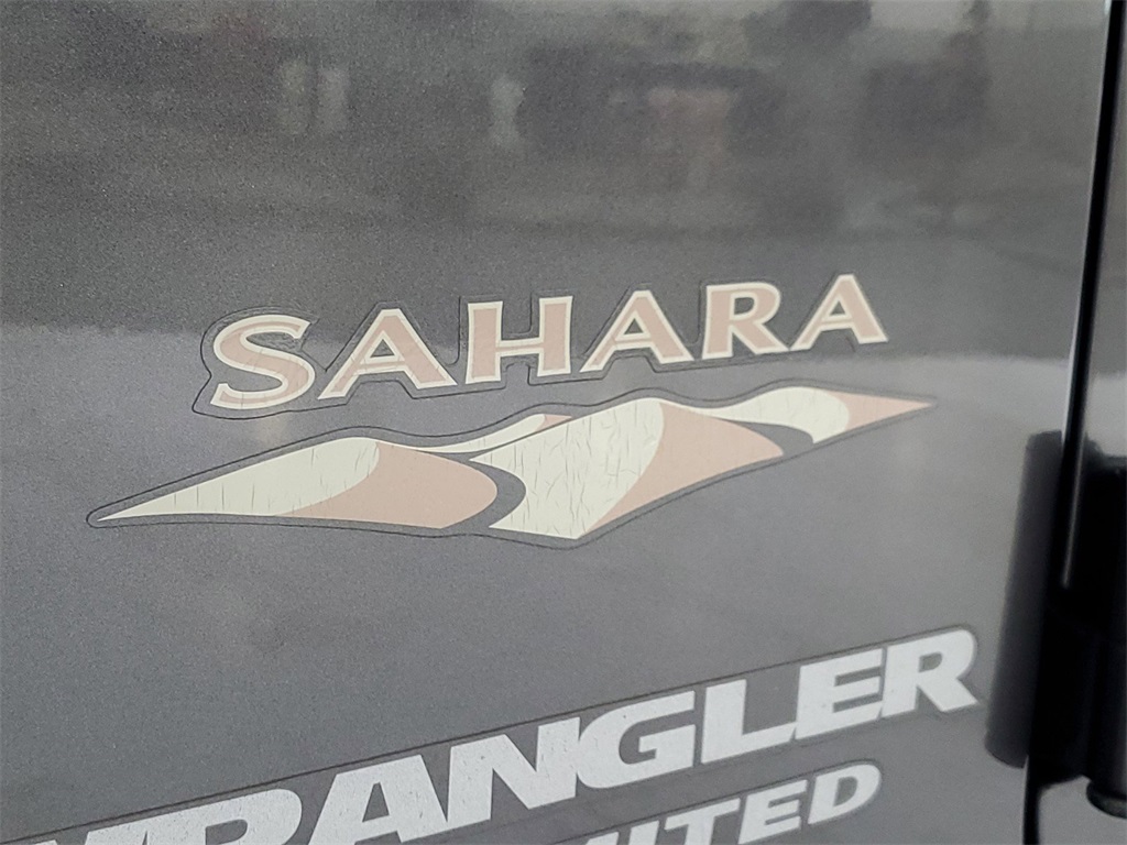 2014 Jeep Wrangler Unlimited Sahara 34