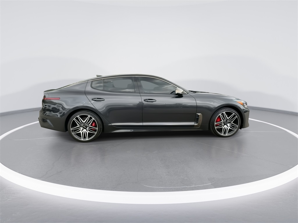 2022 Kia Stinger GT1 12