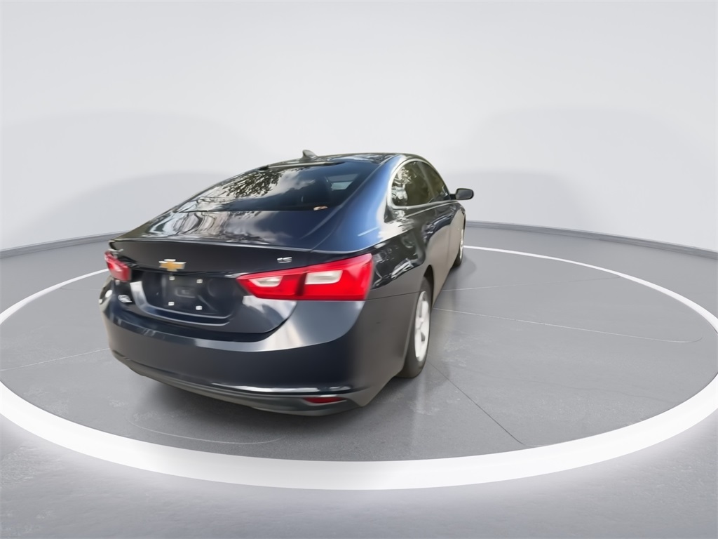 2016 Chevrolet Malibu LS 10