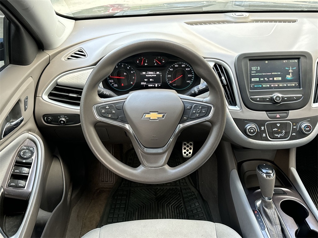 2016 Chevrolet Malibu LS 16