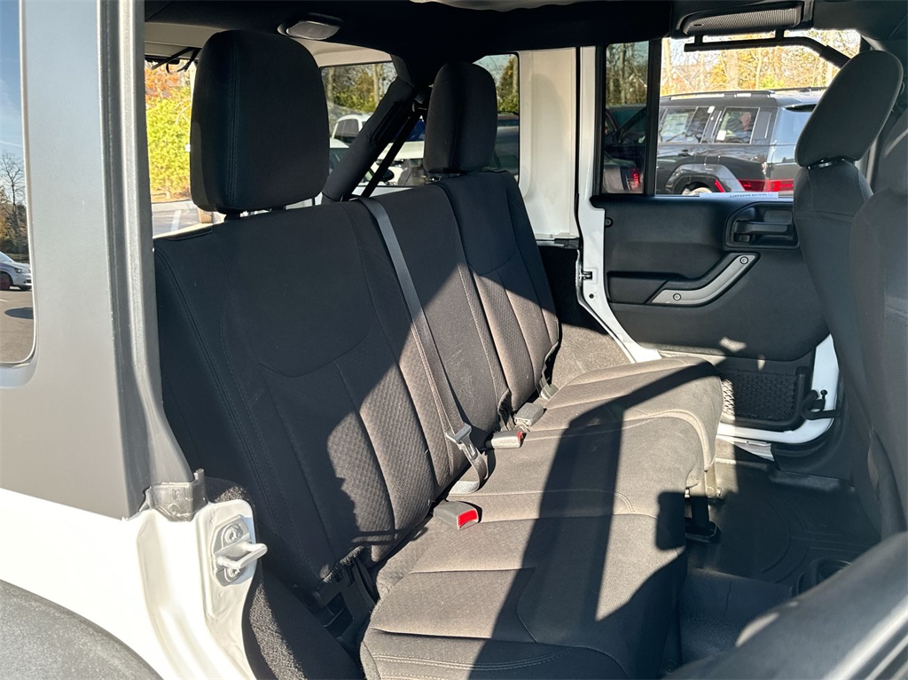 2018 Jeep Wrangler JK Unlimited Sport 31