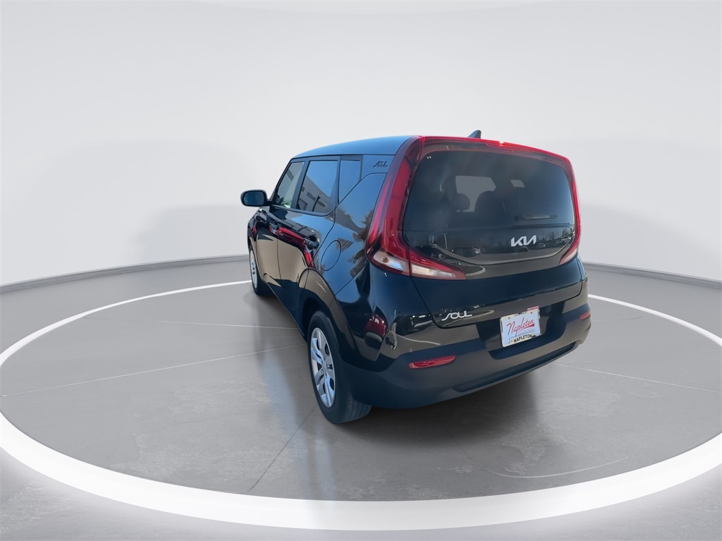 2022 Kia Soul LX 8