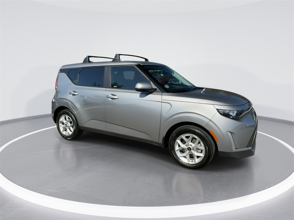 2023 Kia Soul LX 13