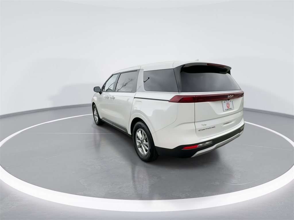 2022 Kia Carnival LX 8