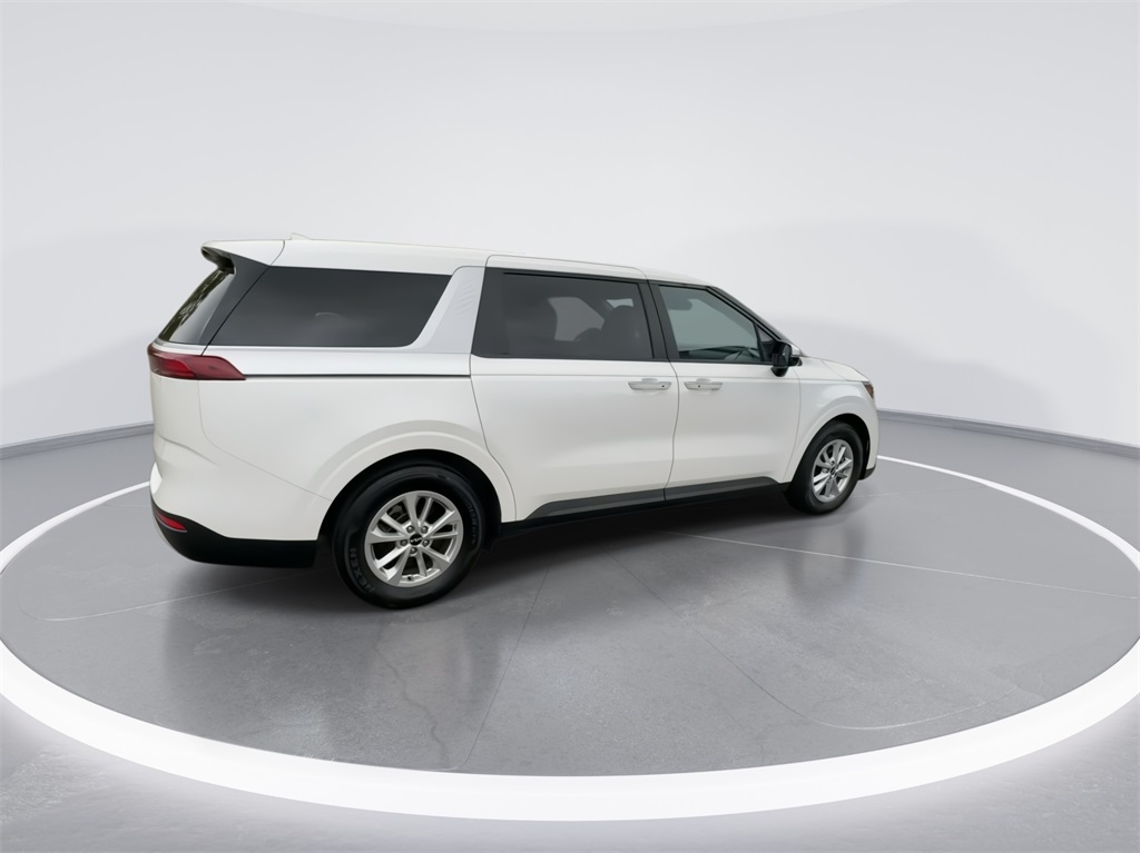 2022 Kia Carnival LX 11