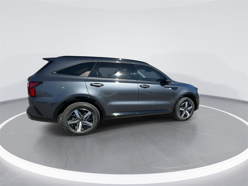 2021 Kia Sorento S 11