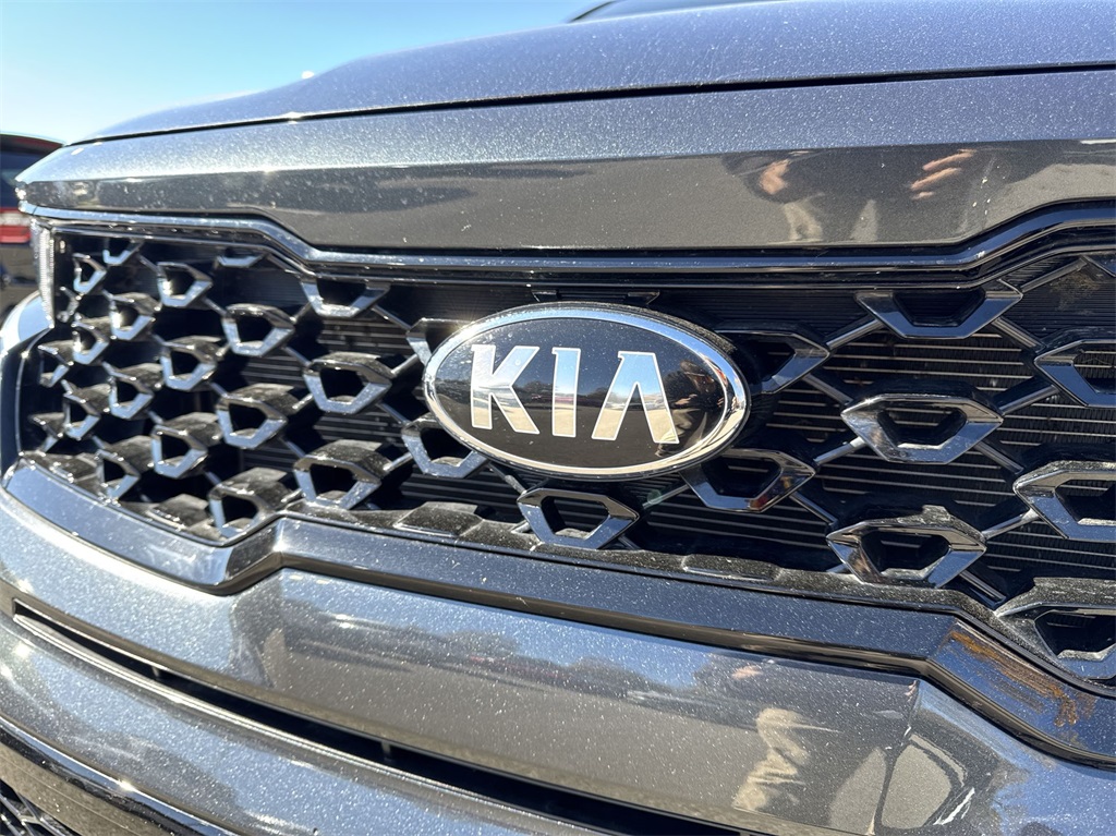 2021 Kia Sorento S 14