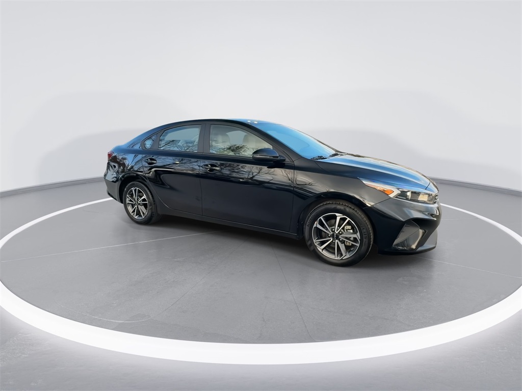 2023 Kia Forte LXS 13