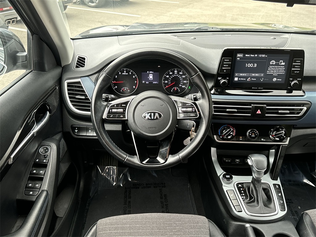 2021 Kia Seltos S 17