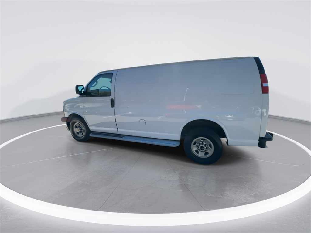 2018 GMC Savana 2500 Work Van 8