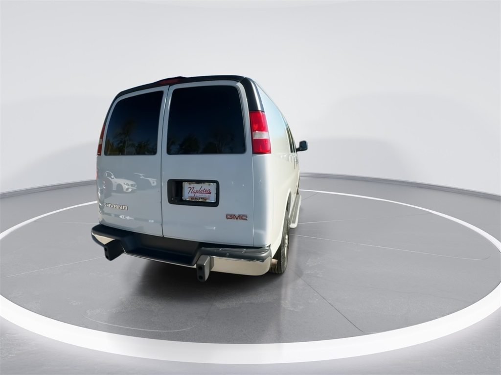 2018 GMC Savana 2500 Work Van 11