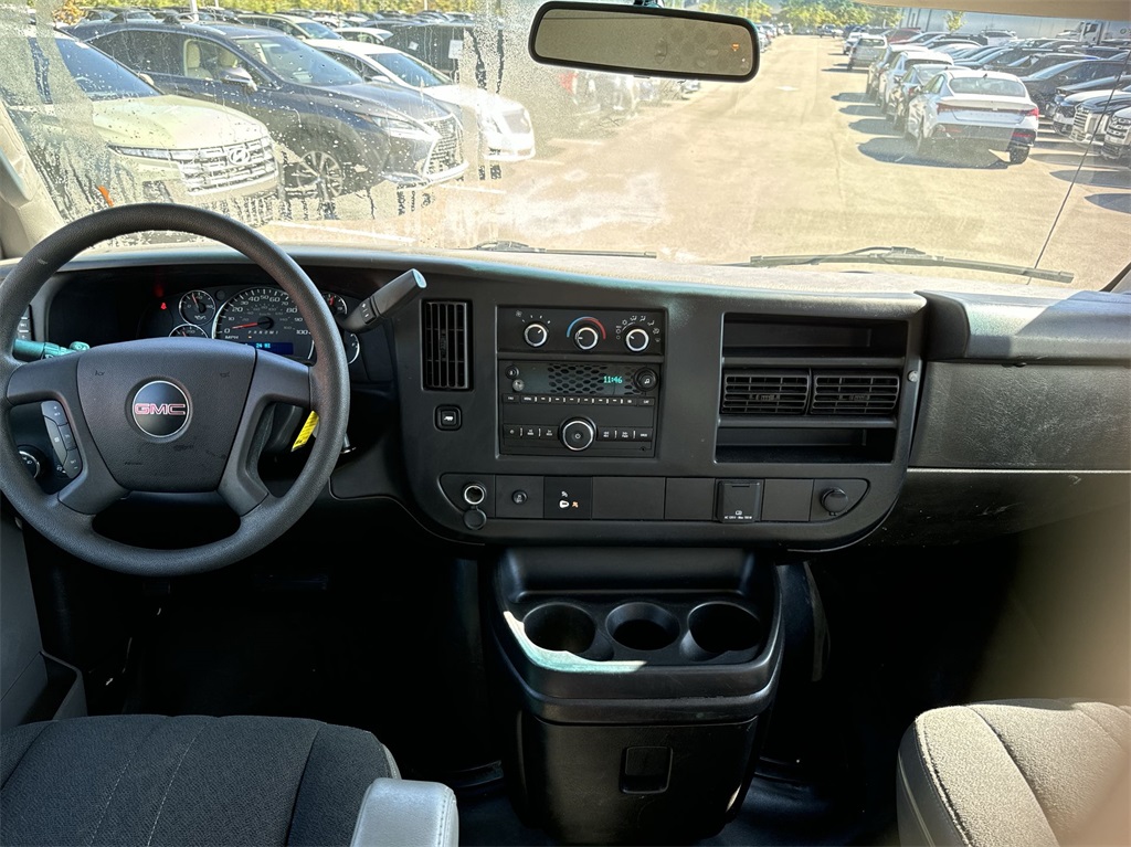 2018 GMC Savana 2500 Work Van 16