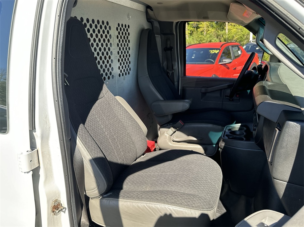 2018 GMC Savana 2500 Work Van 29