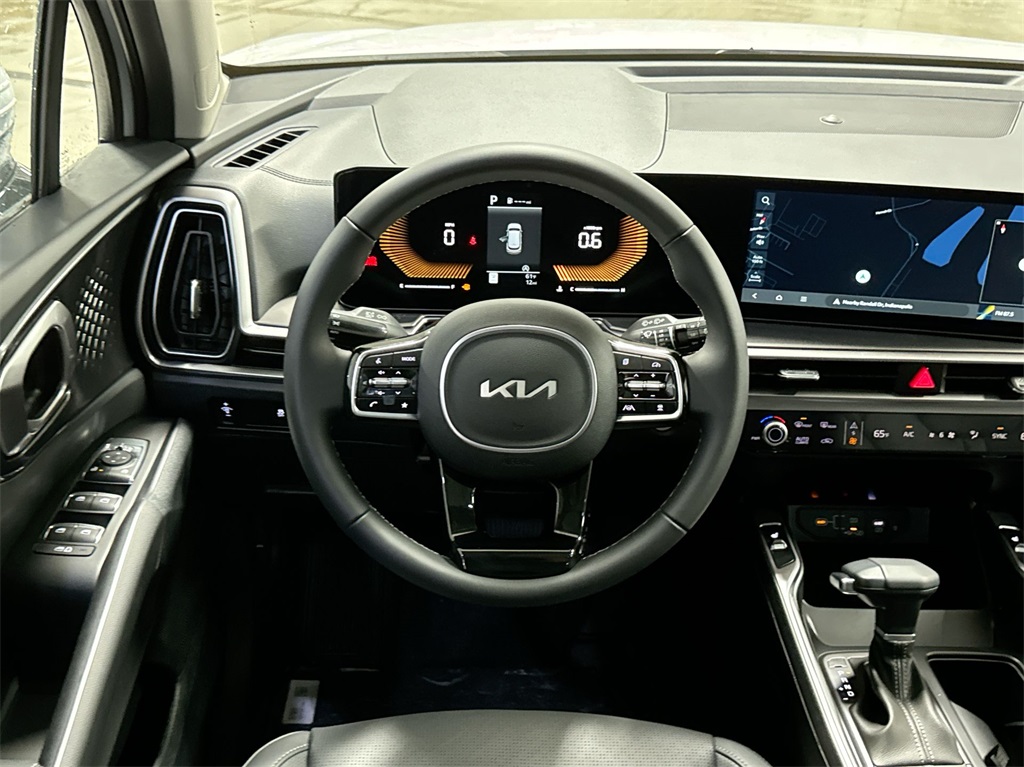 2025 Kia Sorento S 10