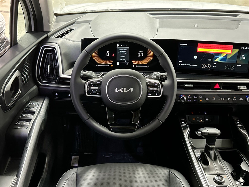 2025 Kia Sorento S 10