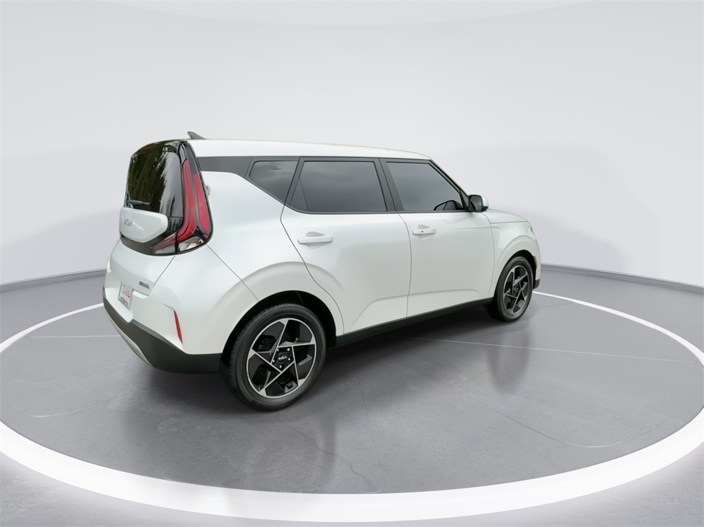 2023 Kia Soul EX 11