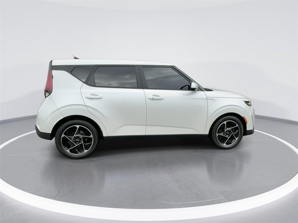 2023 Kia Soul EX 12